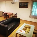 Deja Vu Szallas & Rendezveny 캠프장 지르크