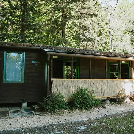 Deja Vu Szallas & Rendezveny *