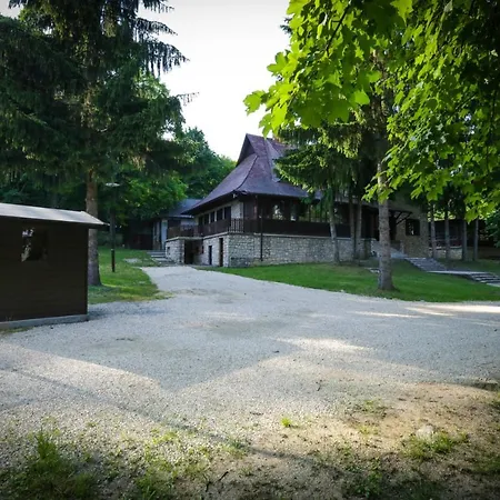 Campsite Deja Vu Szallas & Rendezveny