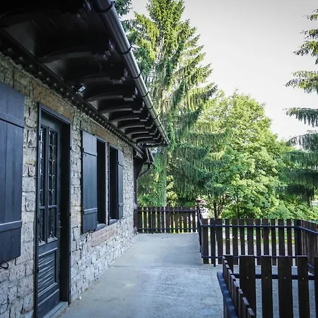 Camping Déjá Vu Szállás&rendezvény Zirc