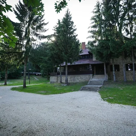 Campsite Deja Vu Szallas & Rendezveny Zirc