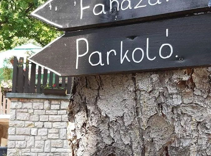 Campsite Deja Vu Szallas & Rendezveny *