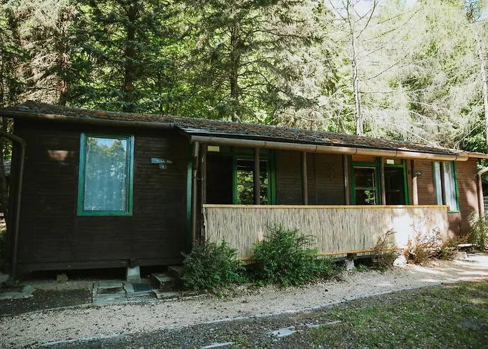 Deja Vu Szallas & Rendezveny *