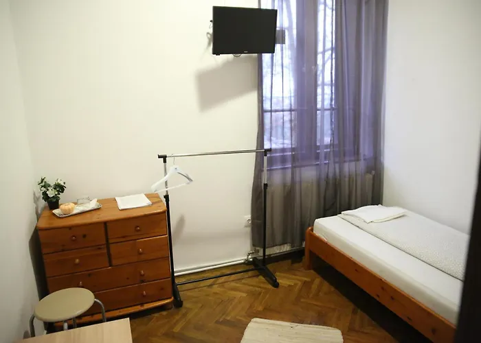 Deja Vu Szallas & Rendezveny *