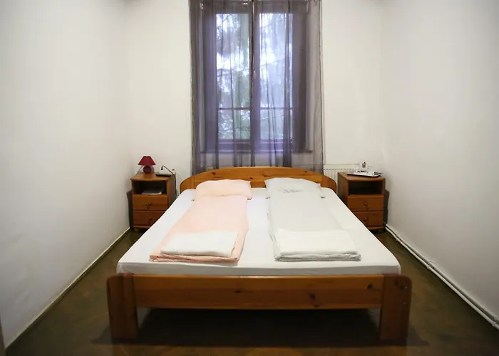 Deja Vu Szallas & Rendezveny * Zirc