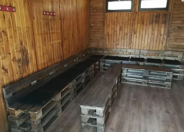 Deja Vu Szallas & Rendezveny Campsite *